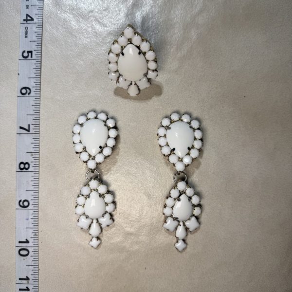 Clip Backs - Vintage Chalk White Earring & Ring Set