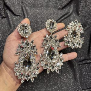 Magnet/Clip Backs - Crystal QUEEN "Sparkle" 3-N-1 Earring & Ring Set