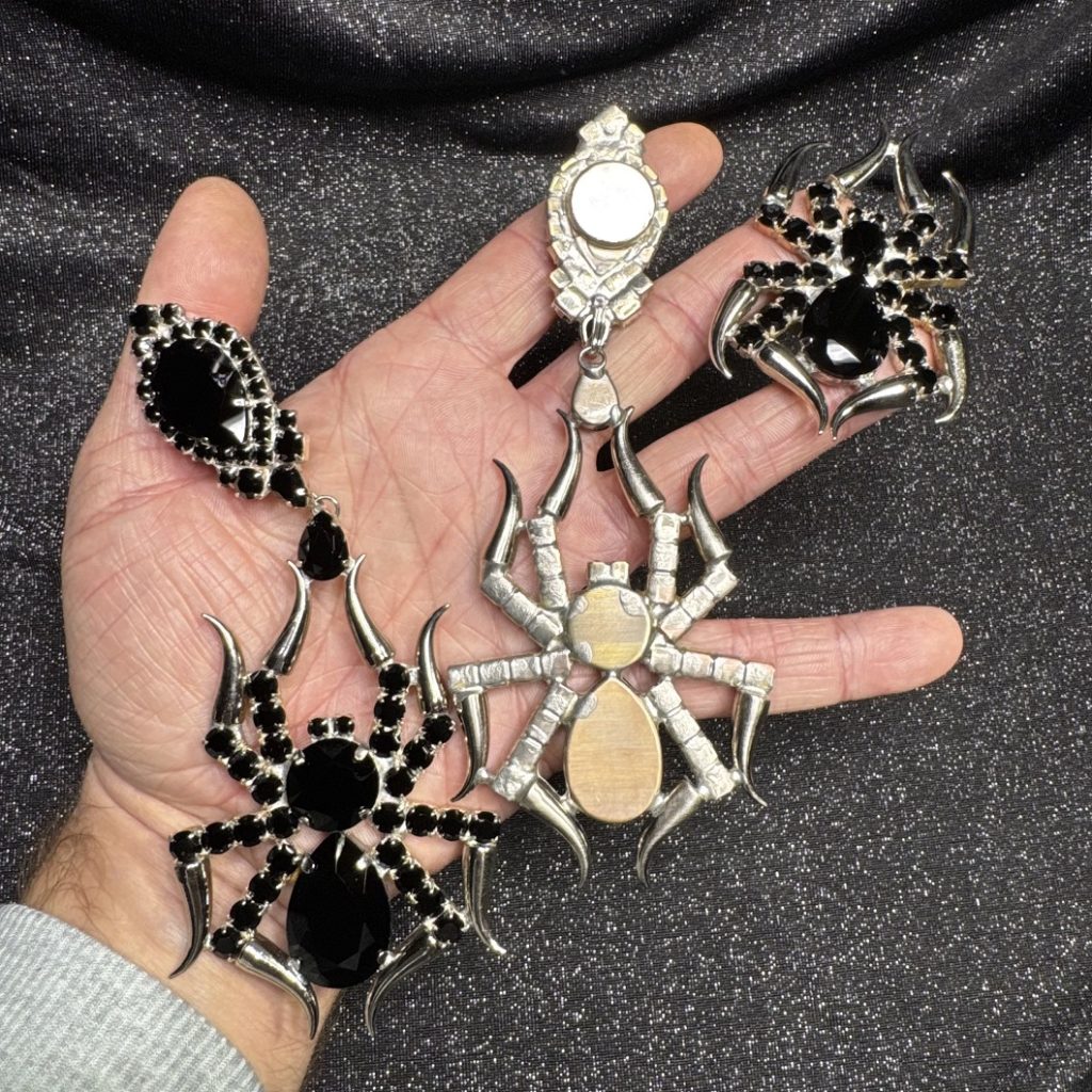 Magnet Backs - Jet Spider Earring & Ring Set - Image 2